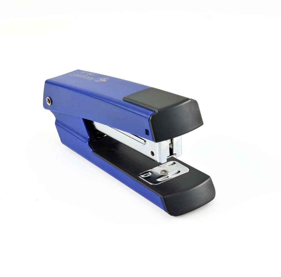 степлер №24/6 "kangaro" до 30л. "ds-35" т- синий, 2 вида заж. Степлер №24/6 "kangaro" до 30л. "ds-35" т- синий, 2 вида заж.